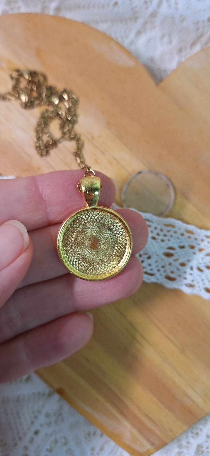 Pingente DOURADO menor 2cm